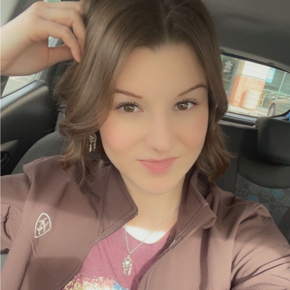 Welcome to my closet ☺️ - Picture 1 of 1